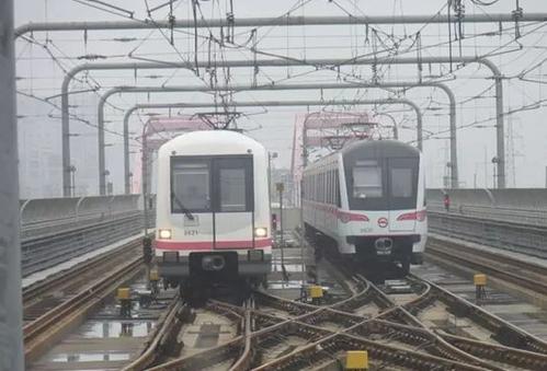 初中生可以學(xué)城市軌道交通運(yùn)營(yíng)管理專業(yè)嗎？