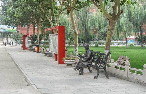 省外學(xué)生能報(bào)石家莊東華鐵路學(xué)校春季班嗎？
