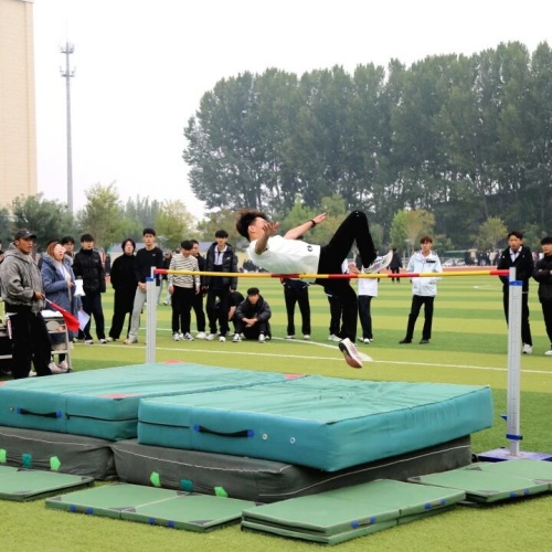 石家莊東華鐵路學(xué)校管理是封閉嗎？