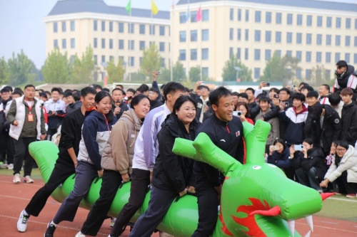 重磅利好！保定 8 個(gè)貧困縣學(xué)子就讀石家莊東華鐵路學(xué)校補(bǔ)助政策全解析