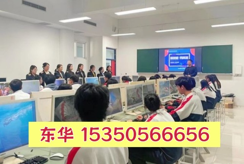 石家莊東華鐵路學(xué)校有校服嗎？平時(shí)讓穿校服嗎？